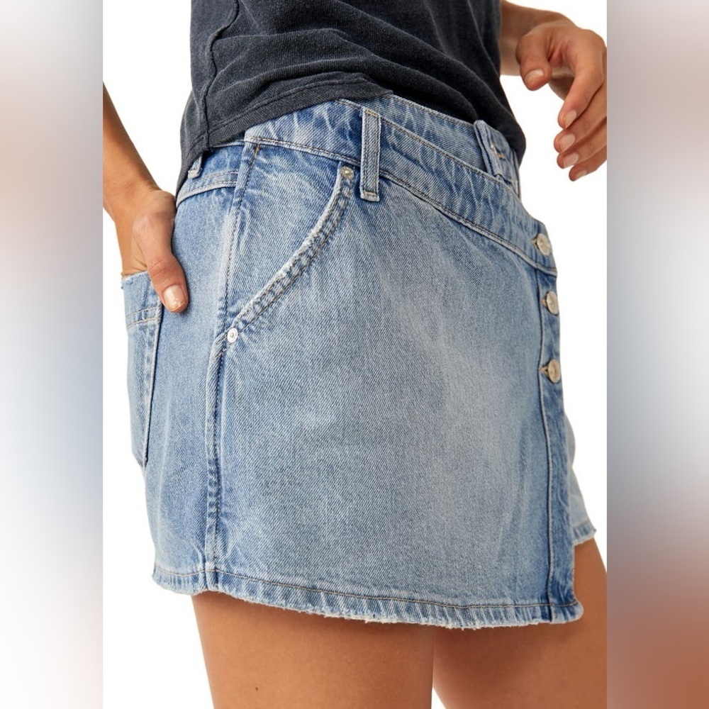 Free People Women’s Wynne Denim Skirt Light Indigo Blue Size 32 US 12/14 - Picture 3 of 11